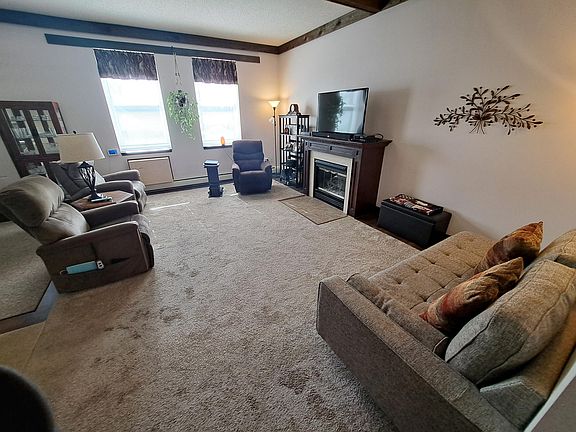 5th image of 913 Abbott St APT 204