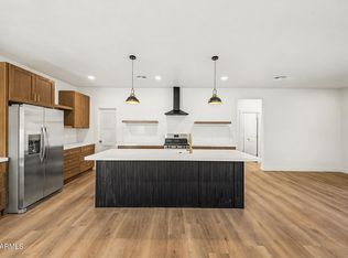 8769 W REVENTON Drive, Arizona City, AZ 85123