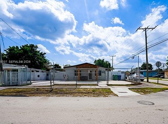 5th image of 1990 NW 154th St