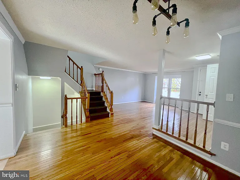 11570 Hill Meade Ln — Photo 7