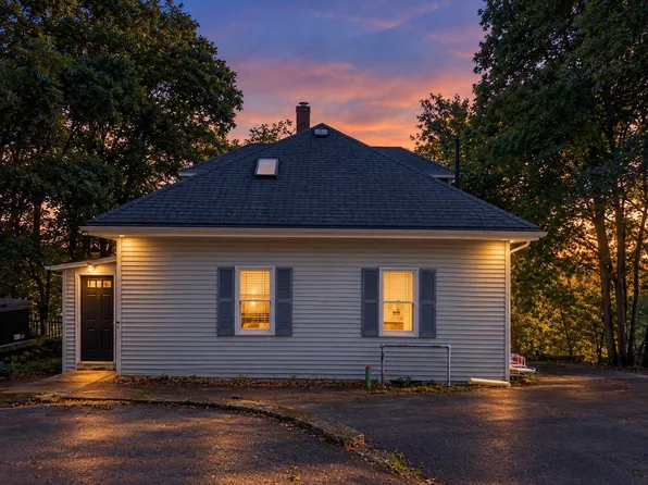 51 Bartholomew St, Peabody, MA 01960