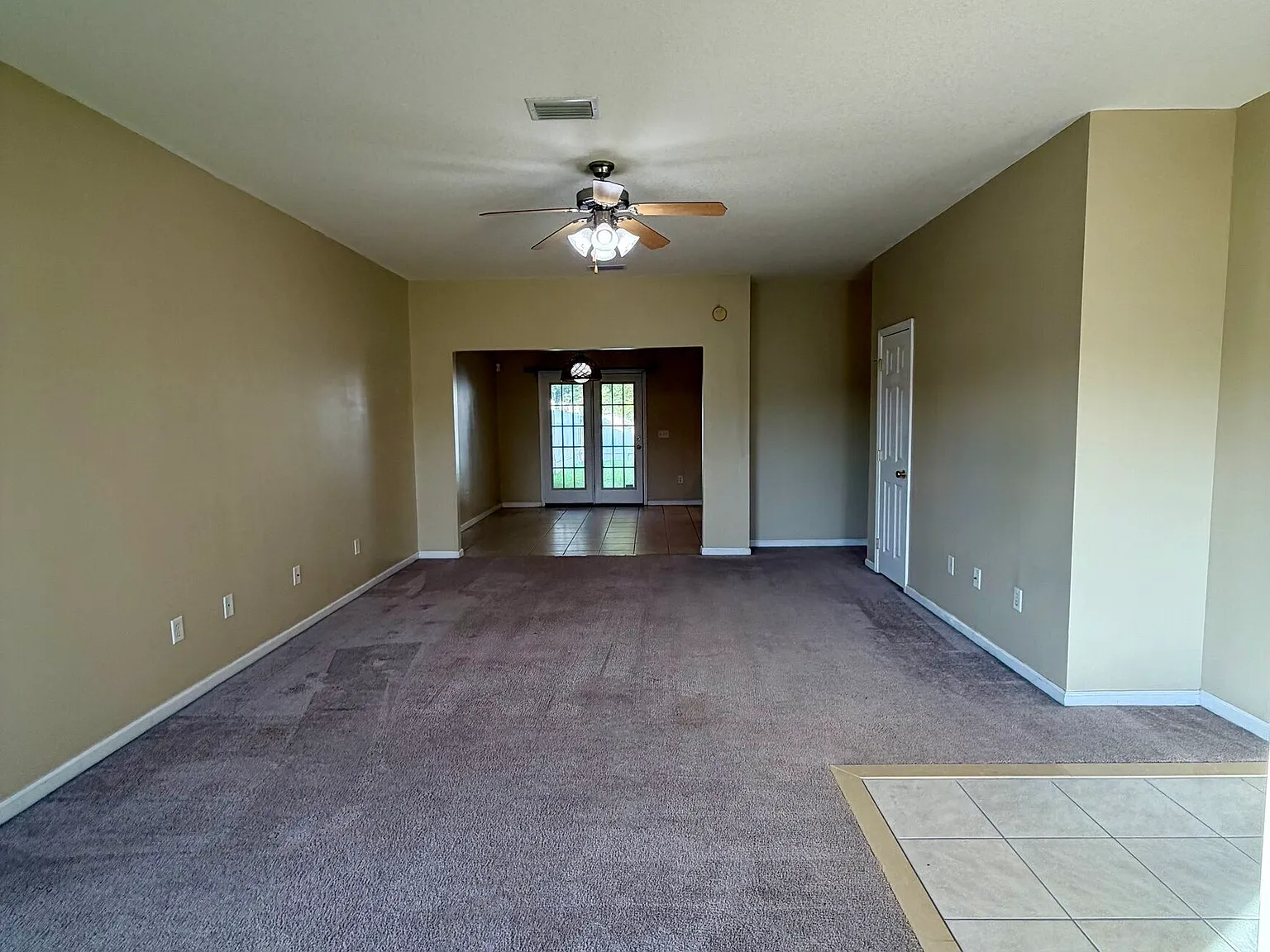 3 bed, 2.0 bath, 1586 sqft, $1,700 — Photo 4