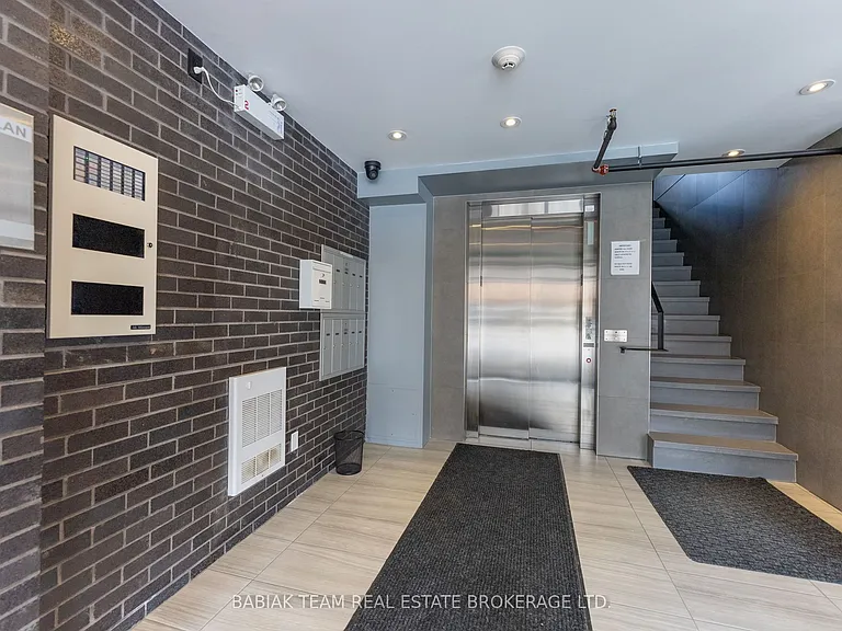 332 High Park Ave #203 — Photo 18