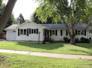 802 Day St, Fairmont, MN 56031