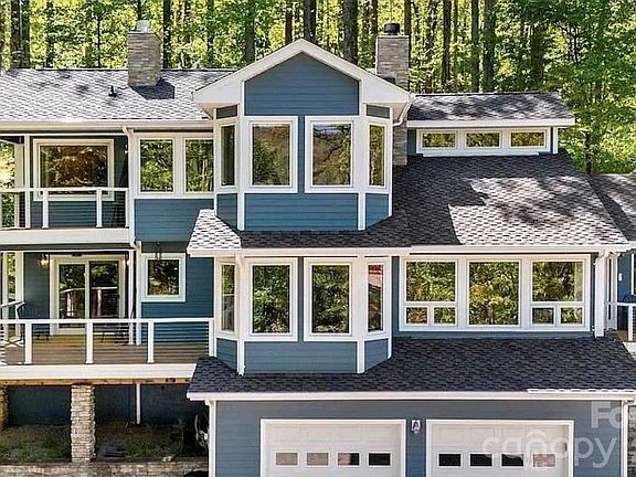 3rd image of 525 Blue Ridge Dr N