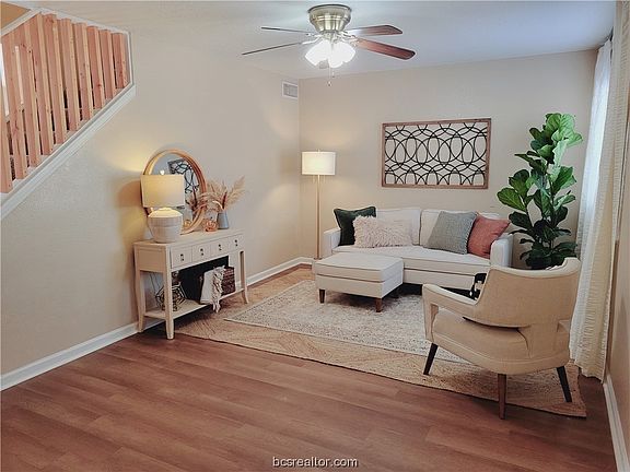 2nd image of 4507 Carter Creek Pkwy APT 5