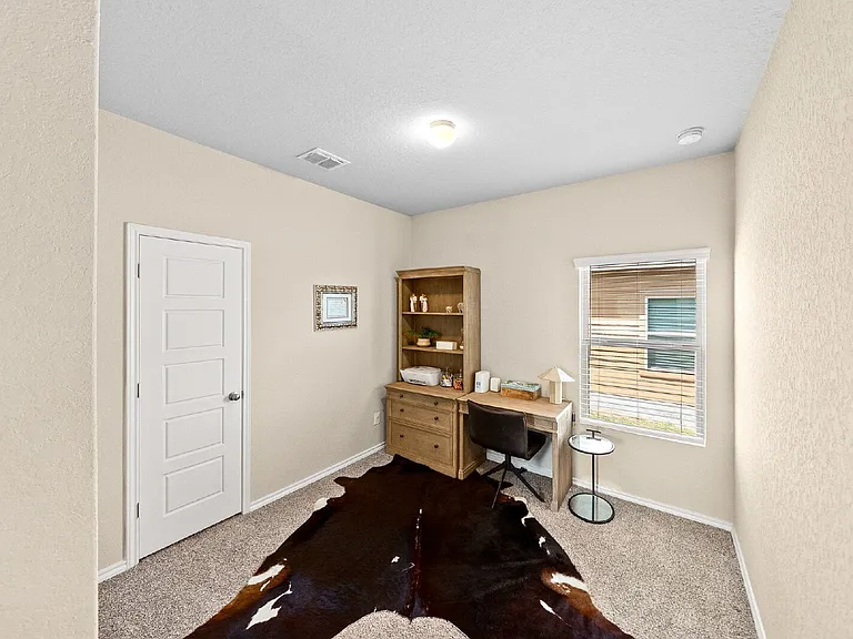 5702 Cicada Cir — Photo 15