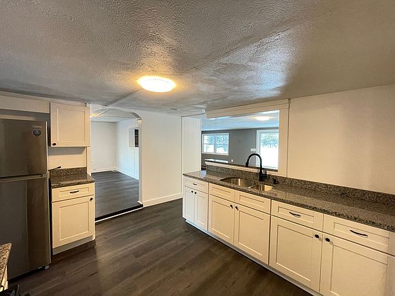 5th image of 24 Grandview Rd #3