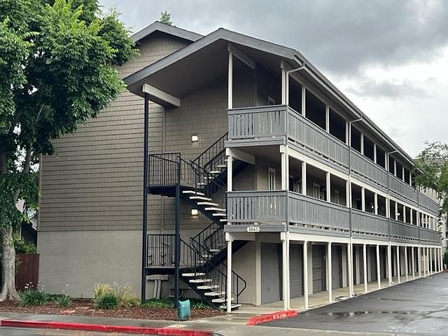 1st image of 3845 Vineyard Ave APT E