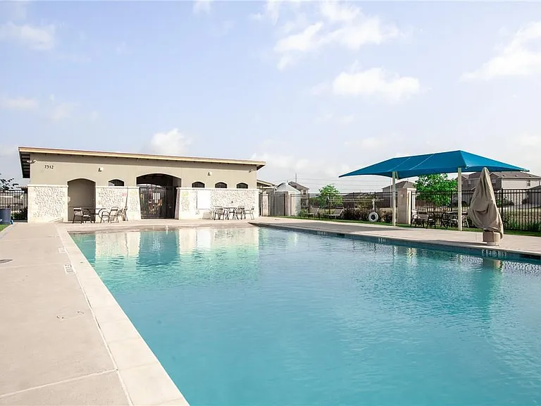 15302 Grenadine Bloom Cv — Photo 14