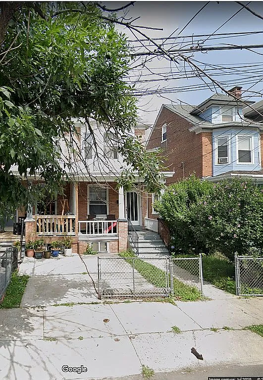 245 Highland Ave photo 1