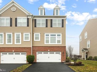 119 Carillon Hill Ln, Sellersville, PA 18960