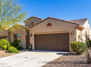 1076 N Broken Hills Dr, Green Valley, AZ 85614