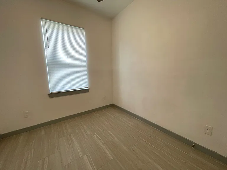 5226 Ridgevan Dr — Photo 13