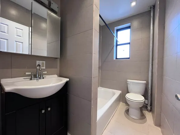 815 East 14th Street 4L image 5 of 5