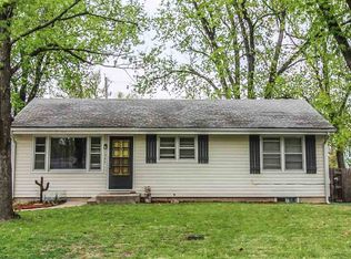 1944 Hayes Dr, Manhattan, KS 66502