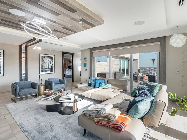 4005 Gaston Ave #Penthouse 1 — Photo 13