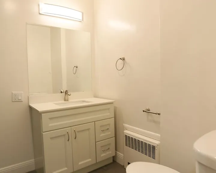180 Montecito Ave — Photo 12
