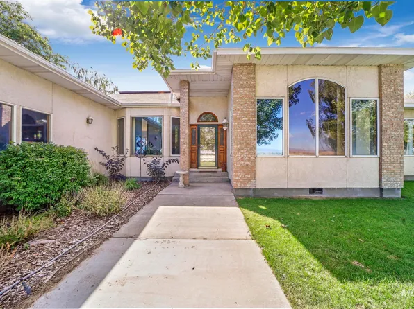 2167 Highway 26, Gooding, ID 83330