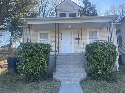 1605 Church Ave SE Photo 1