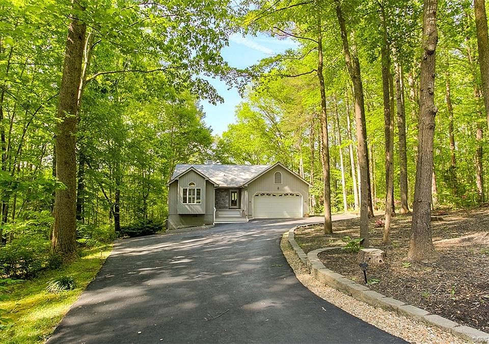 1st image of 392 Lake Caroline Dr