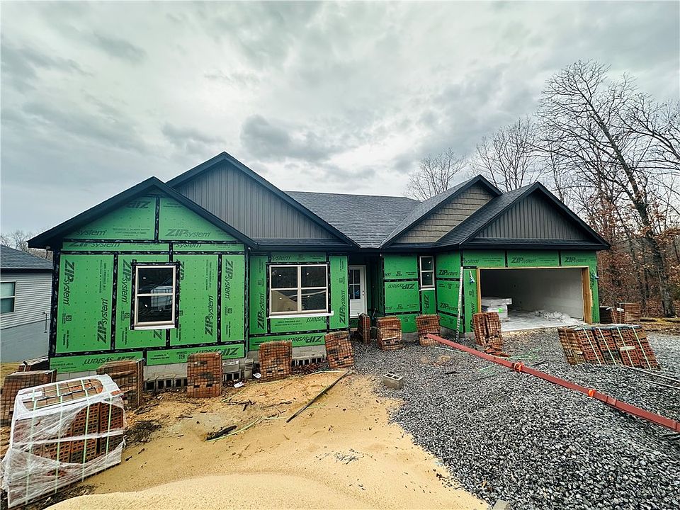 1st image of 14 Tummell Dr
