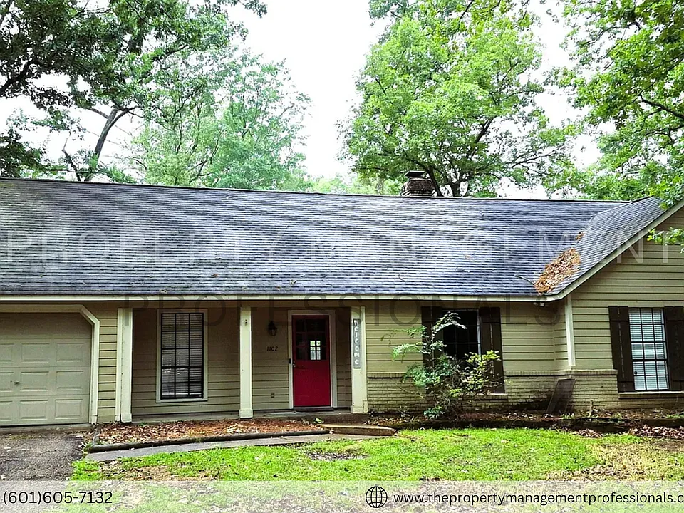1102 Martin Dr