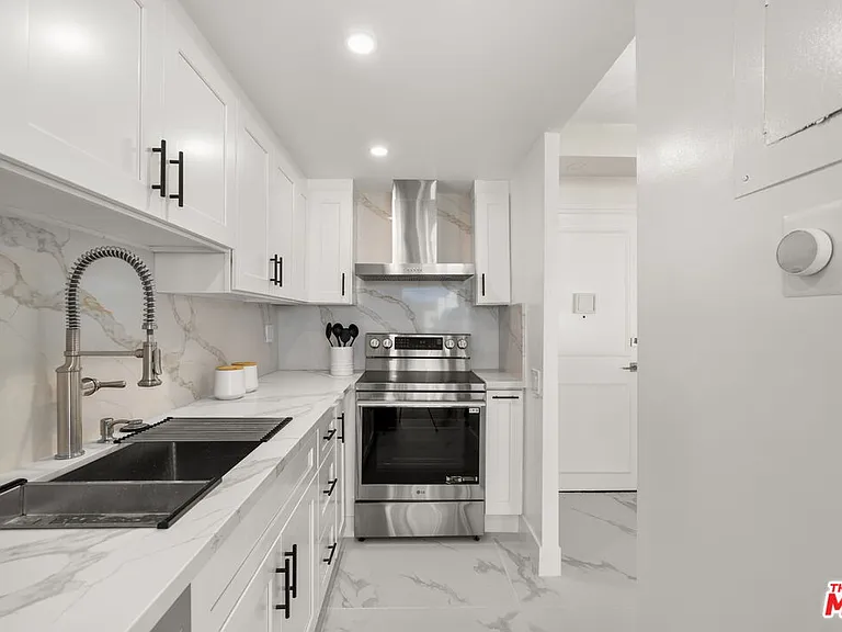 10450 Wilshire Blvd #5G — Photo 4