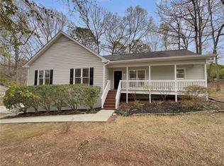 87 Leaf Lake Dr, Suwanee, GA 30024