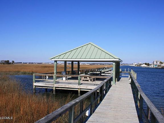 3rd image of 602 fort macon Drive #225
