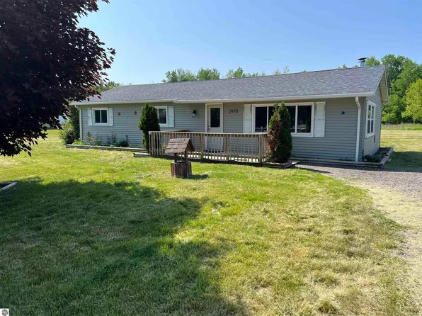 2978 Henderson Lake Rd, Prescott, MI 48756