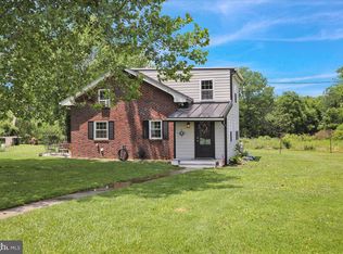 242 Snyder Rd, Oley, PA 19547