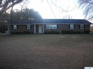 196 Karaway Hls, Gadsden, AL 35901