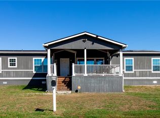 2201 N Henry St, Cuero, TX 77954