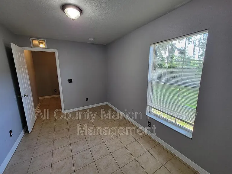 710 NE 26th St — Photo 14