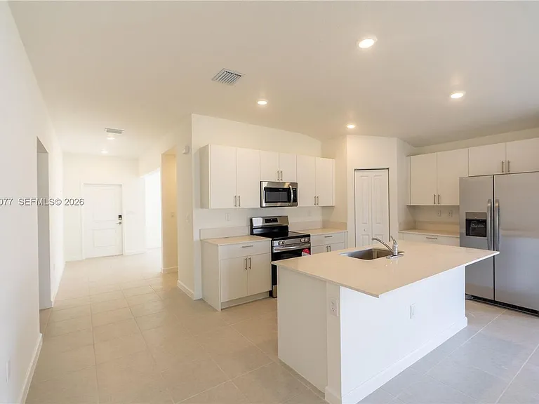 17431 SW 286th St — Photo 2