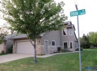 720 E 70th Pl, Sioux Falls, SD 57108