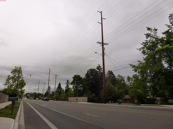 5th image of 2123 Bridgeport Way W