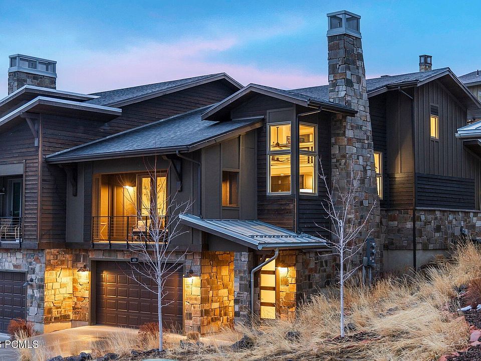 1st image of 409 E Overlook Loop