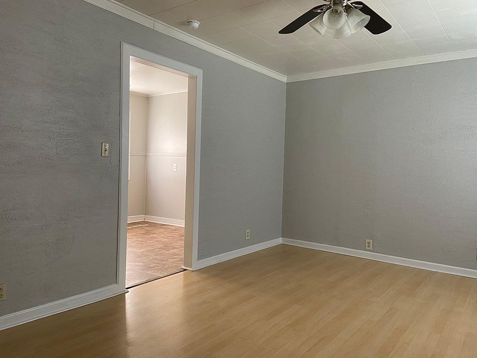 1st image of 1121 N 9th St #1