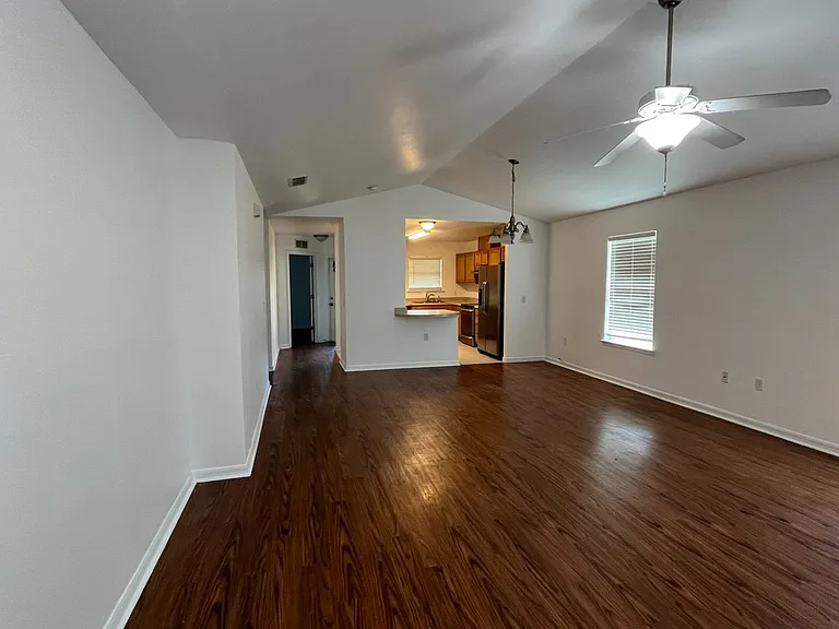 16095 NW 123rd Ave — Photo 2