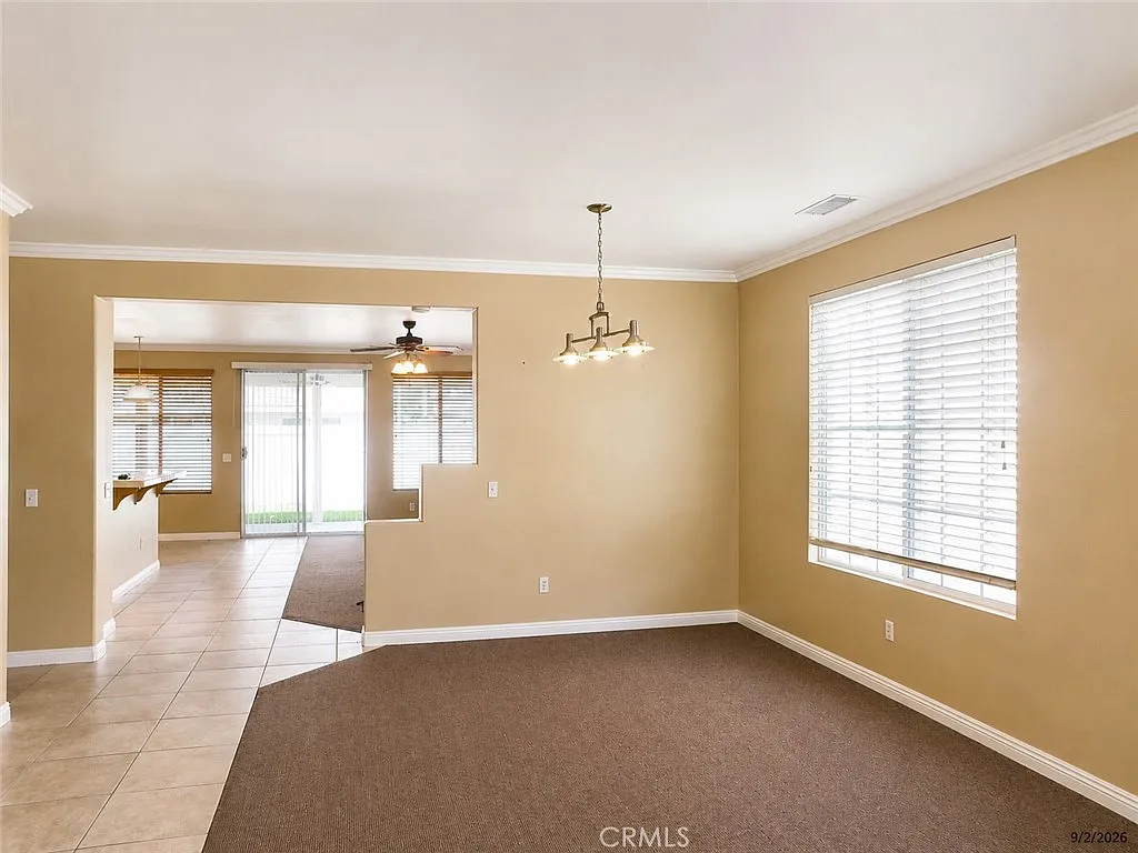 4 bed, 2053 sqft, $2,900 — Photo 4