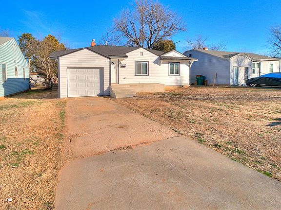 3rd image of 3209 Cashion Pl