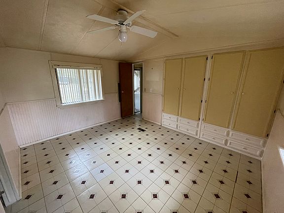 5th image of 5994 Splendora Ln #1