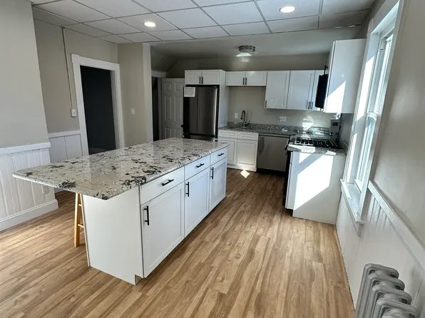 22 Ashland Ave, Methuen, MA 01844