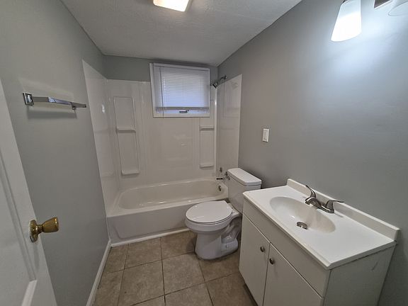 3rd image of 4709 Ribble Rd