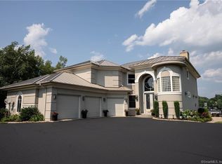 7 Kelci Cir, Griswold, CT 06351