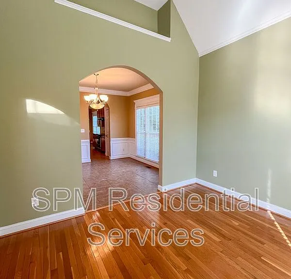 726 Wine Cellar Cir — Photo 7