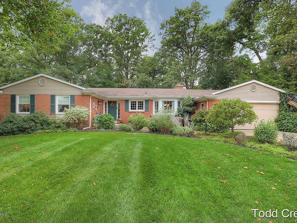 1st image of 2160 Blueberry Dr NW