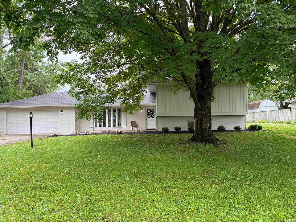 1st image of 1212 N Bittersweet Ln
